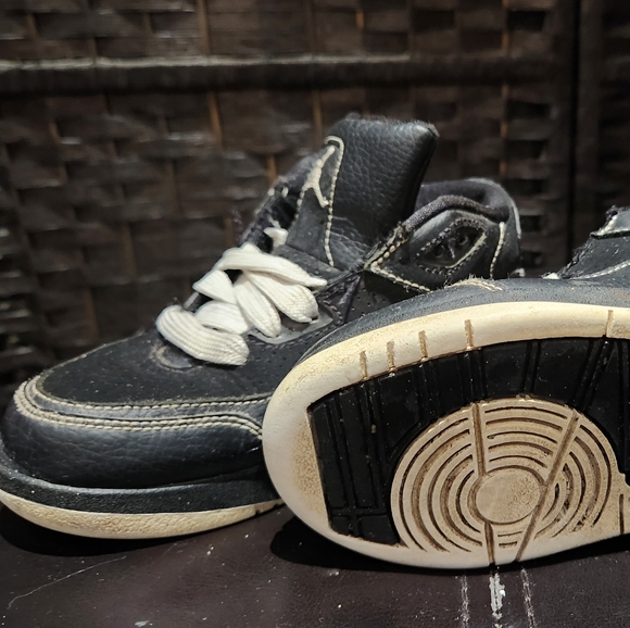 Jordan high top shoes - Picture 7 of 9